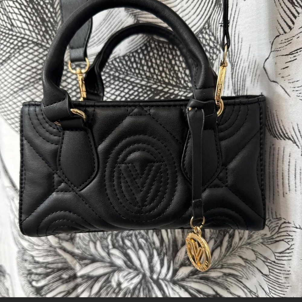 Valentino Orlandi Elegant Black Crossbody Bag